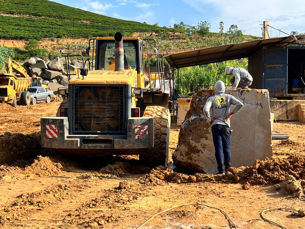 Equipamento pesado para obra — Grupo Pagani